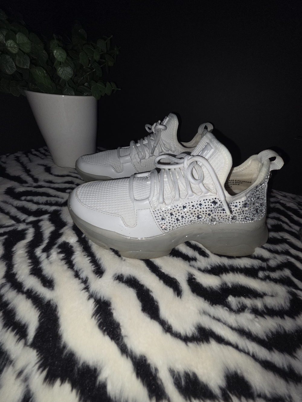 Steve Madden Maxima White Rhinestone Chucky Platform Sneakers. Size 8
